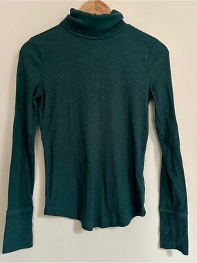 Ribbed Turtleneck Long Sleeve Top